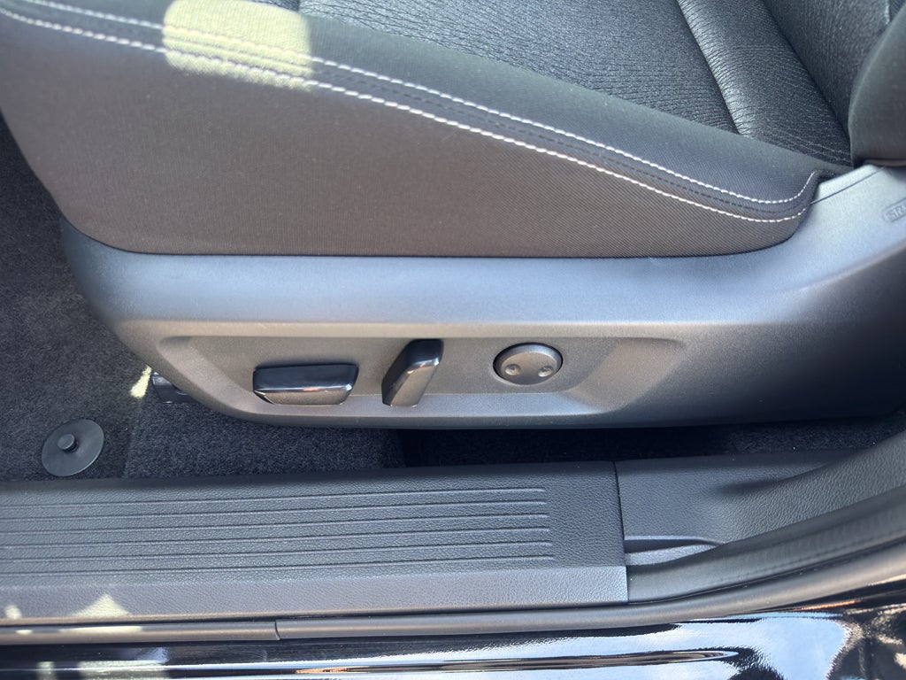 2026 Nissan Rogue AWD SV *Ltd Avail*