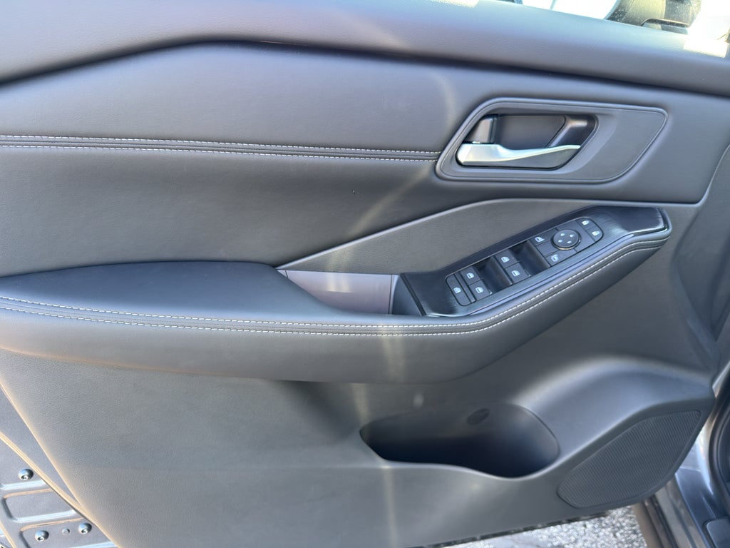 2026 Nissan Rogue 2026.5 AWD Dark Armor