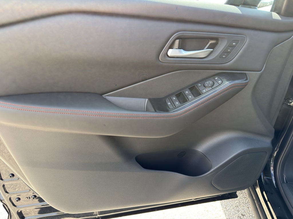 2026 Nissan Rogue 2026.5 AWD Rock Creek