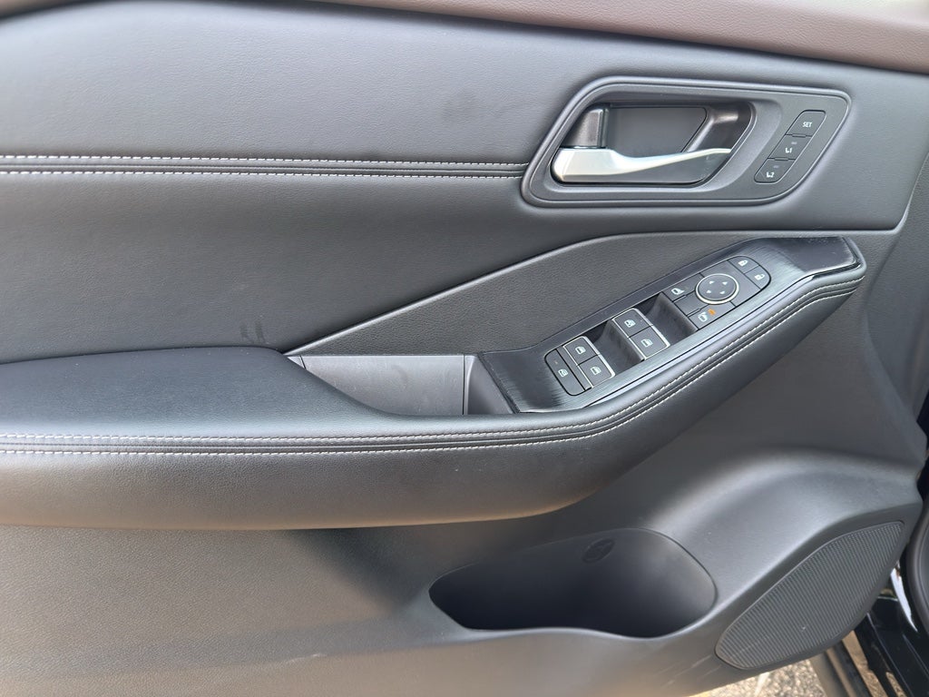 2023 Nissan Rogue AWD SL