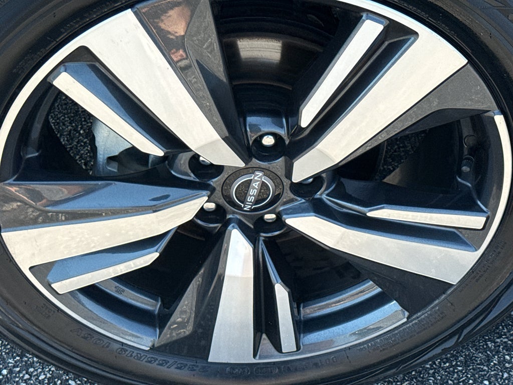 2023 Nissan Rogue AWD SL