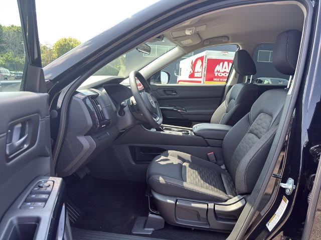 2025 Nissan Pathfinder S 4WD