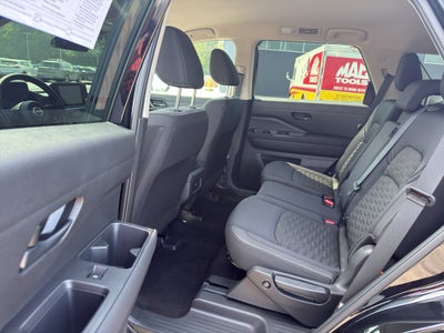 2025 Nissan Pathfinder S 4WD