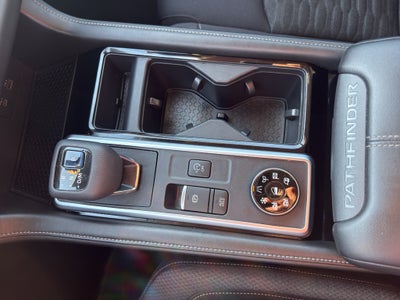 2022 Nissan Pathfinder SV 4WD