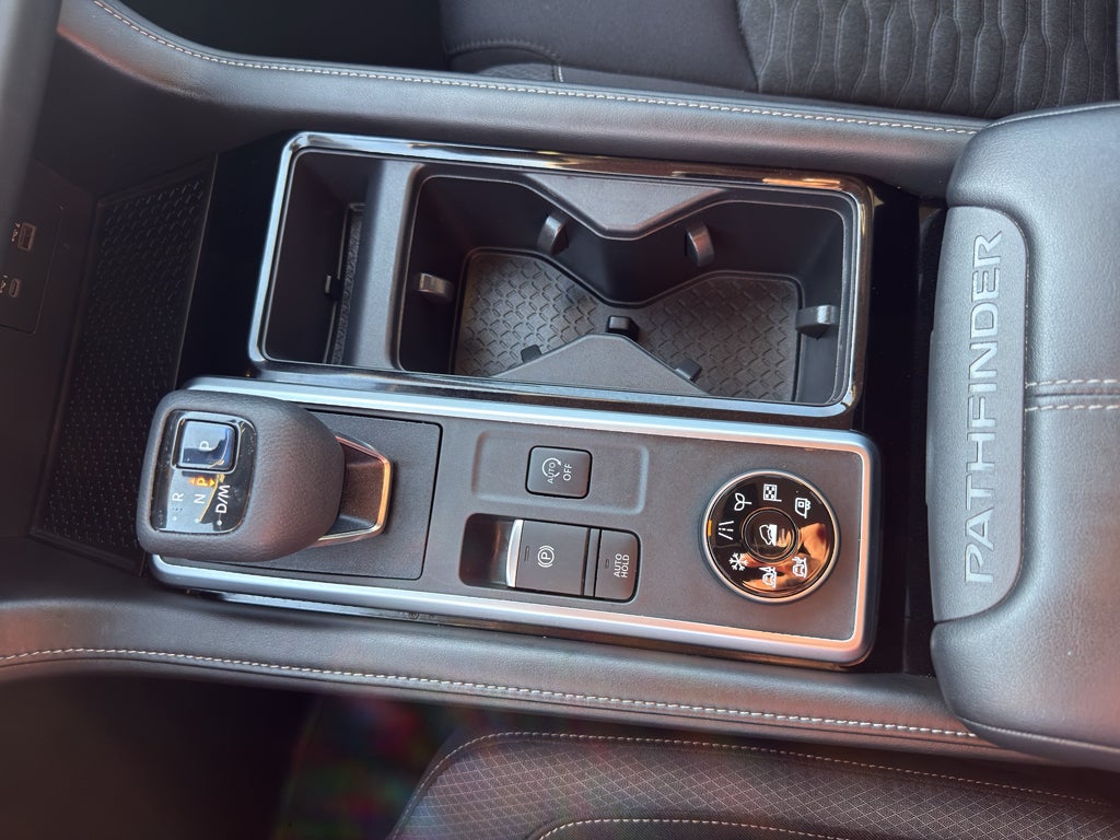 2022 Nissan Pathfinder SV 4WD