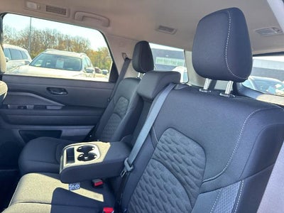 2025 Nissan Pathfinder SV 4WD