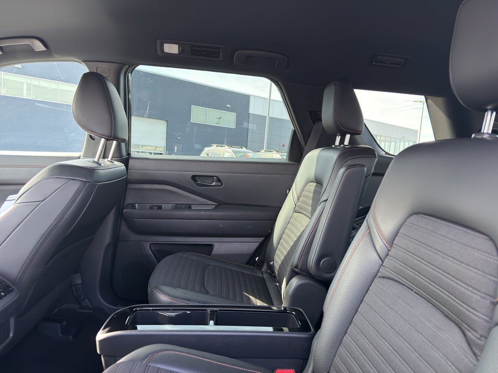 2025 Nissan Pathfinder Rock Creek 4WD