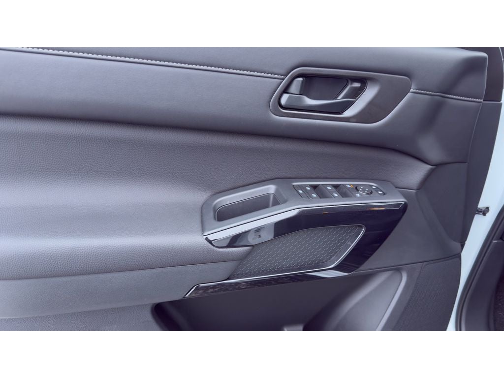 2026 Nissan Pathfinder SV 4WD