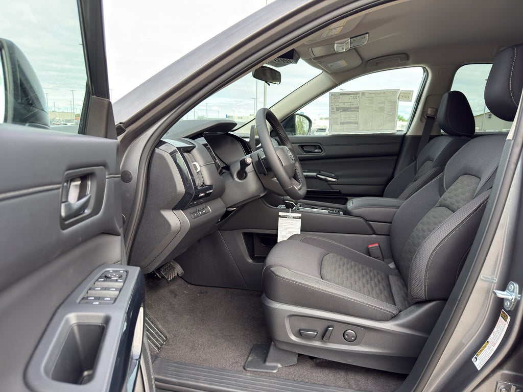 2026 Nissan Pathfinder SV 4WD
