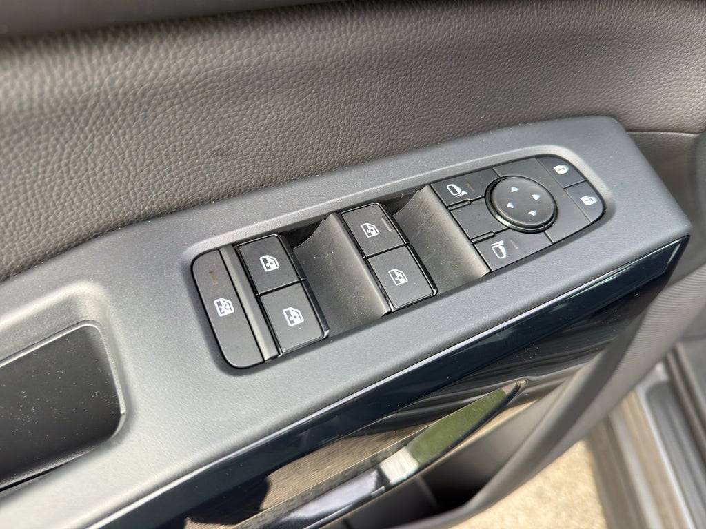 2026 Nissan Pathfinder SV 4WD