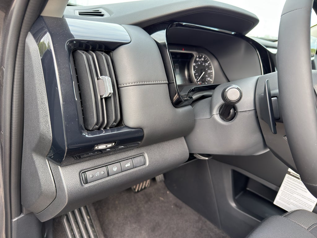 2026 Nissan Pathfinder SV 4WD