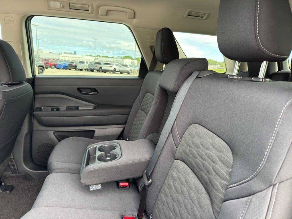 2026 Nissan Pathfinder SV 4WD