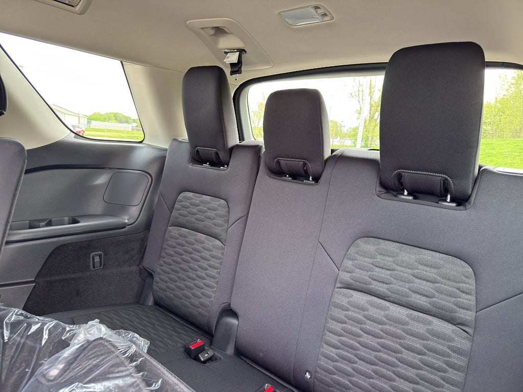 2026 Nissan Pathfinder SV 4WD