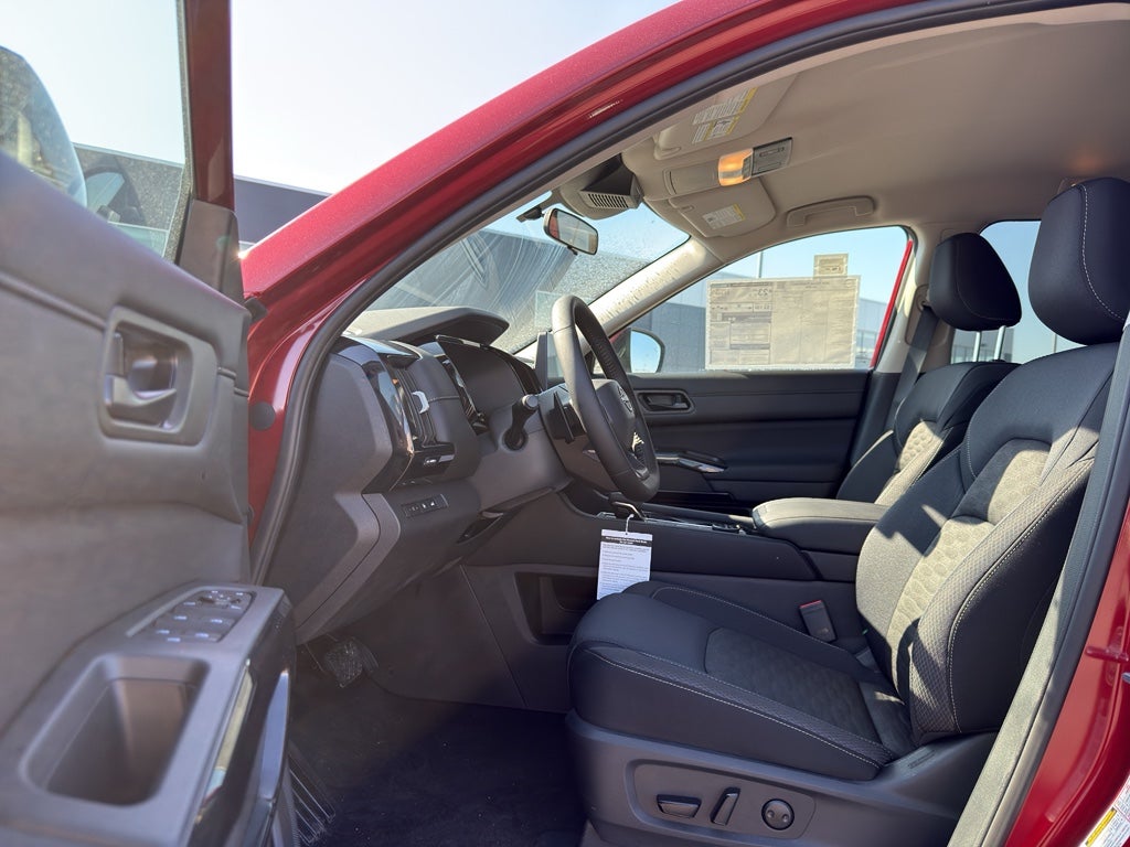 2026 Nissan Pathfinder SV 4WD