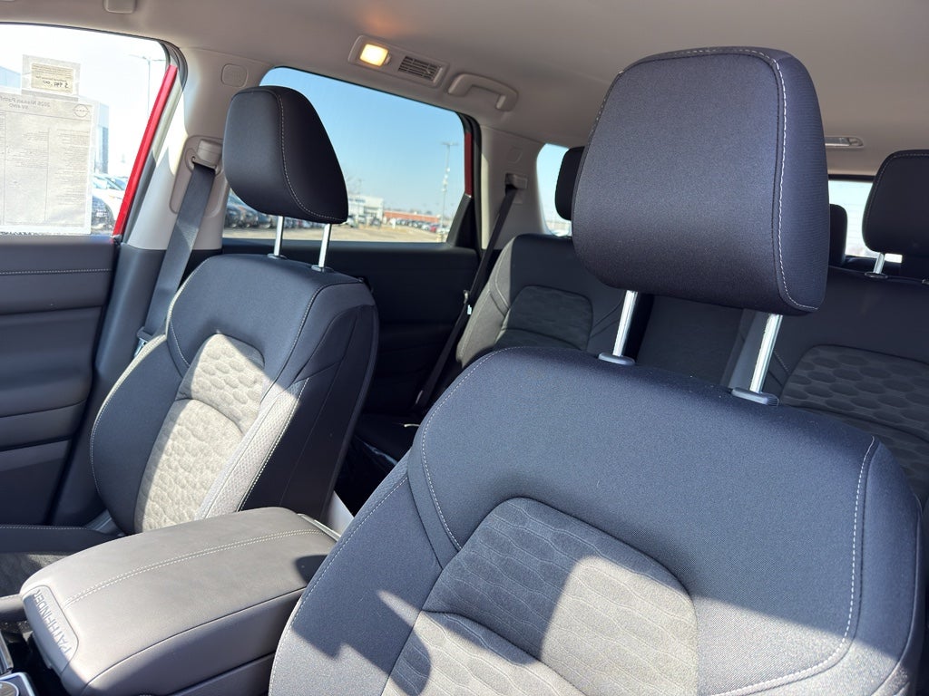 2026 Nissan Pathfinder SV 4WD