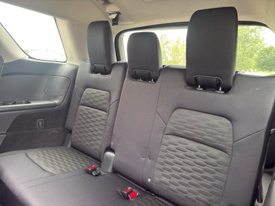2026 Nissan Pathfinder SV 4WD