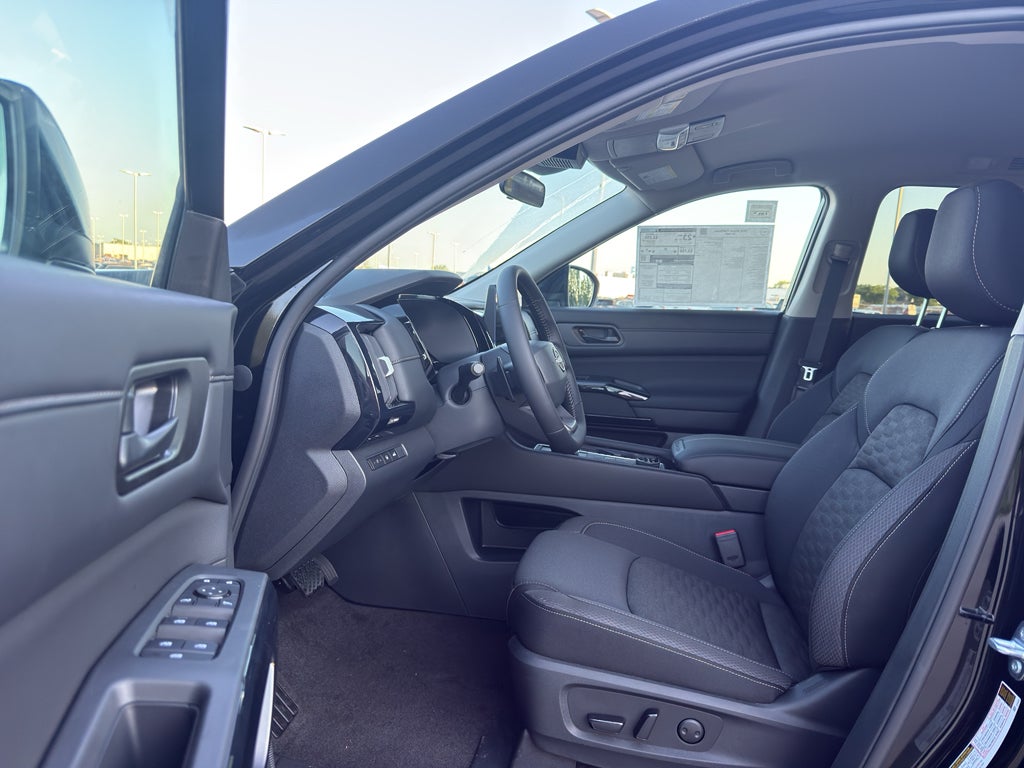 2026 Nissan Pathfinder SV 4WD