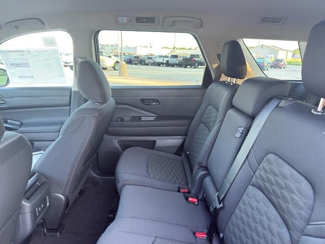 2026 Nissan Pathfinder SV 4WD