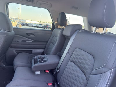 2026 Nissan Pathfinder SV 4WD