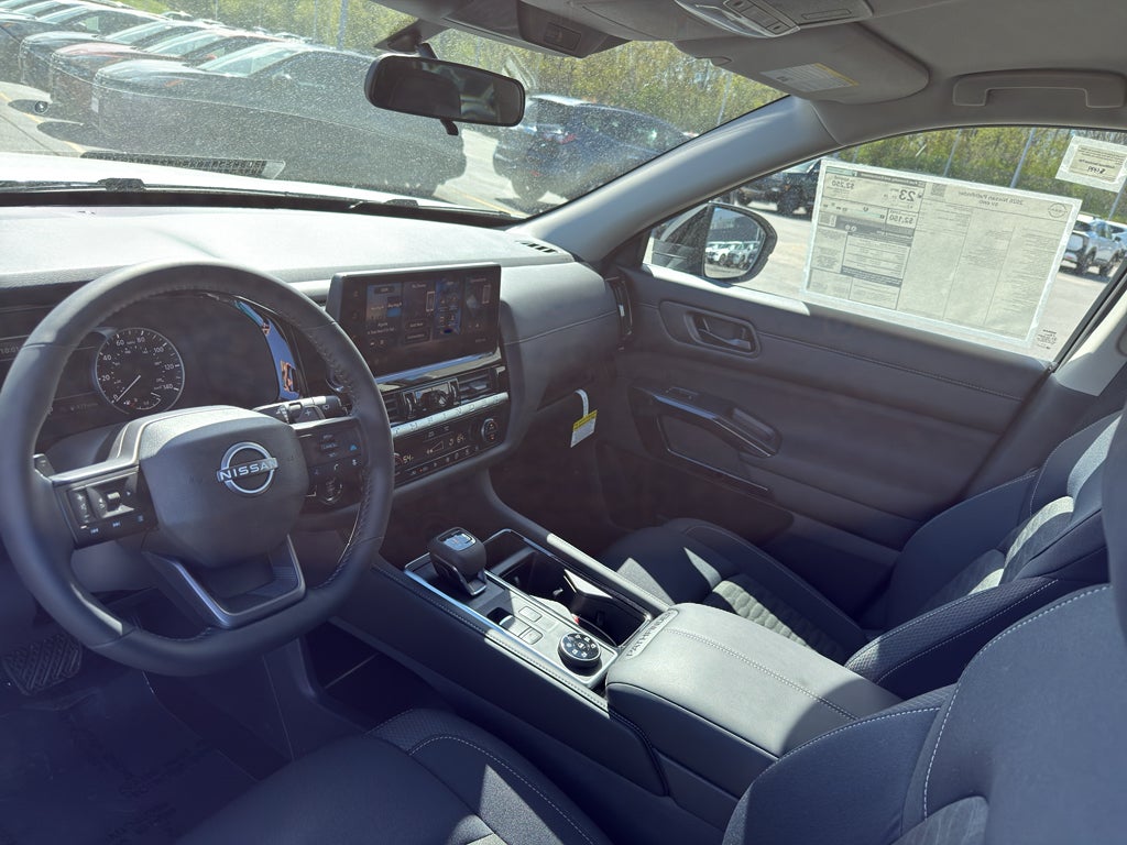 2026 Nissan Pathfinder SV 4WD