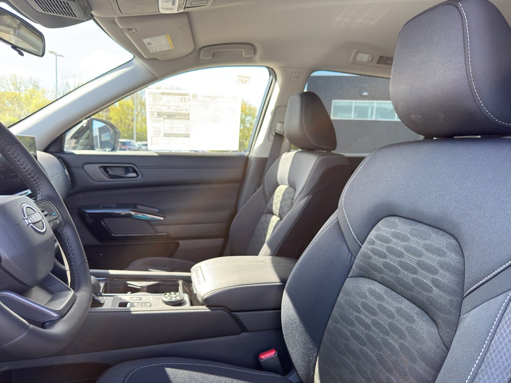2026 Nissan Pathfinder SV 4WD
