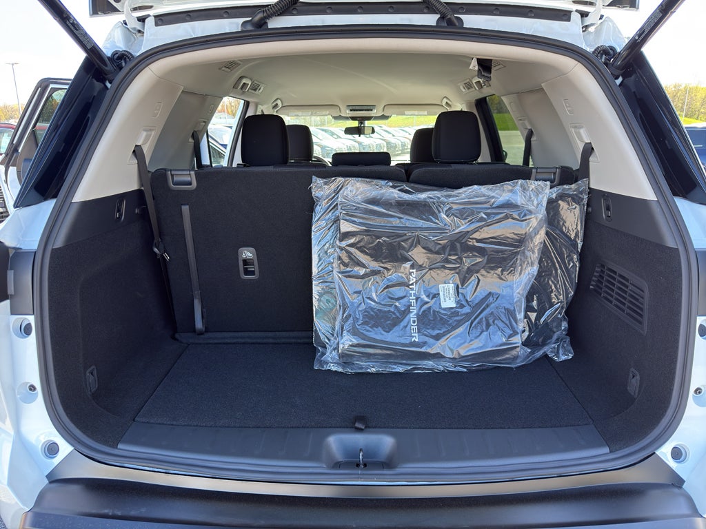 2026 Nissan Pathfinder SV 4WD