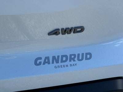 2026 Nissan Pathfinder SV 4WD