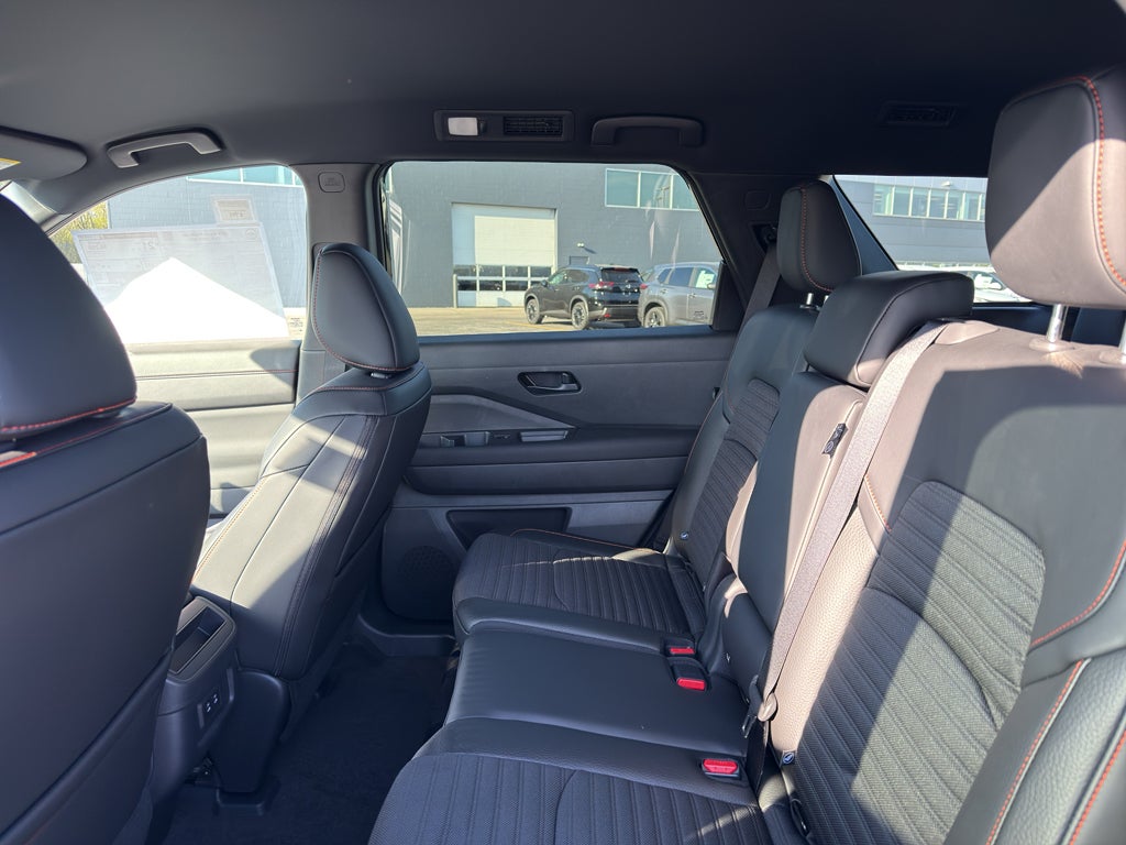 2026 Nissan Pathfinder Rock Creek 4WD