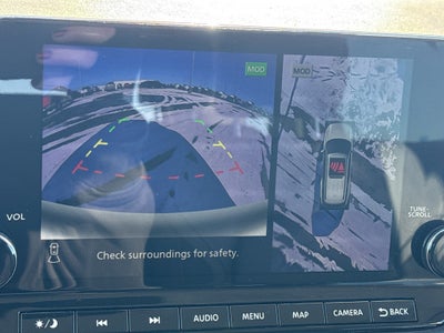 2023 Nissan Pathfinder SL 4WD