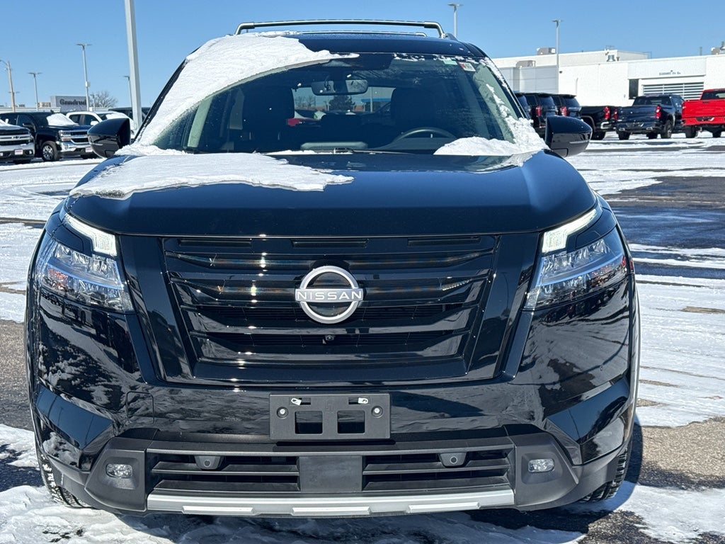 2023 Nissan Pathfinder SL 4WD
