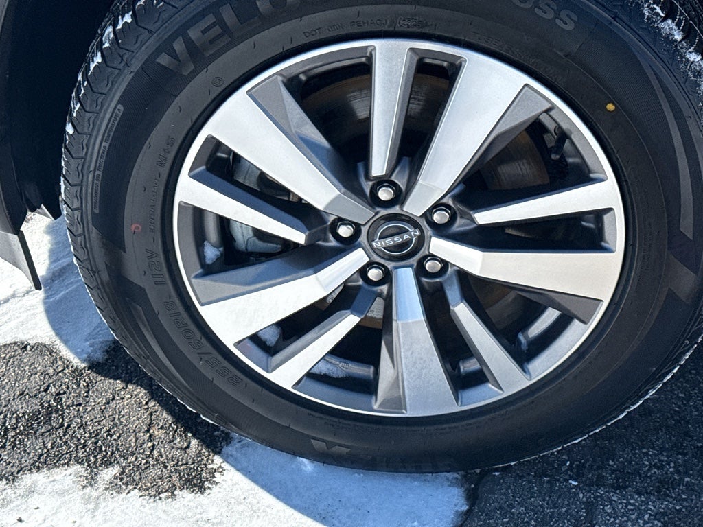 2023 Nissan Pathfinder SL 4WD