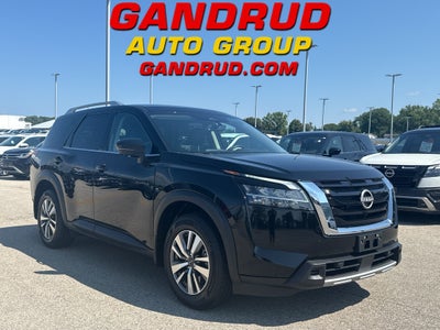 2023 Nissan Pathfinder SL 4WD