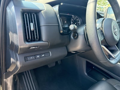 2023 Nissan Pathfinder SL 4WD