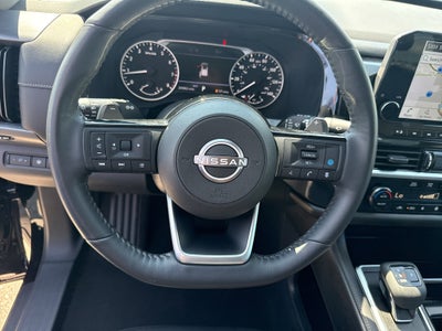 2023 Nissan Pathfinder SL 4WD