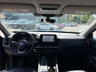 2023 Nissan Pathfinder SL 4WD