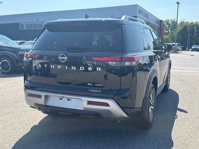 2023 Nissan Pathfinder SL 4WD