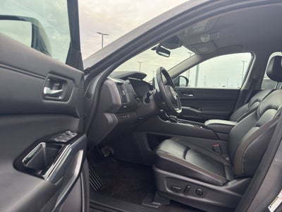 2024 Nissan Pathfinder SL 4WD