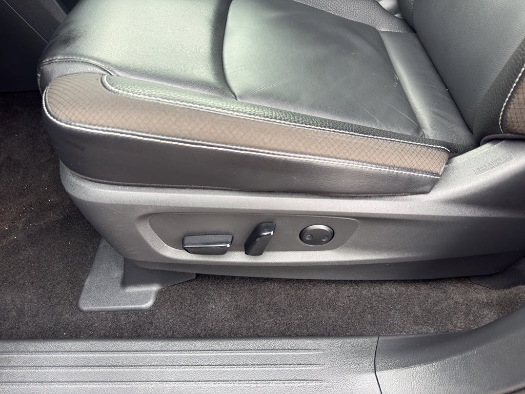 2024 Nissan Pathfinder SL 4WD