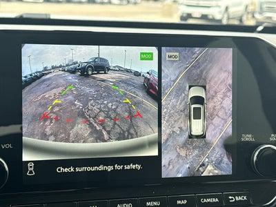 2024 Nissan Pathfinder SL 4WD