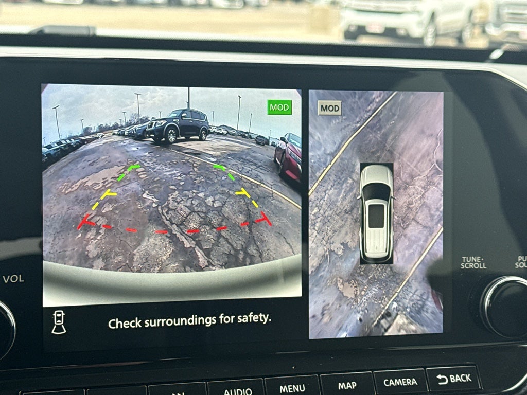 2024 Nissan Pathfinder SL 4WD