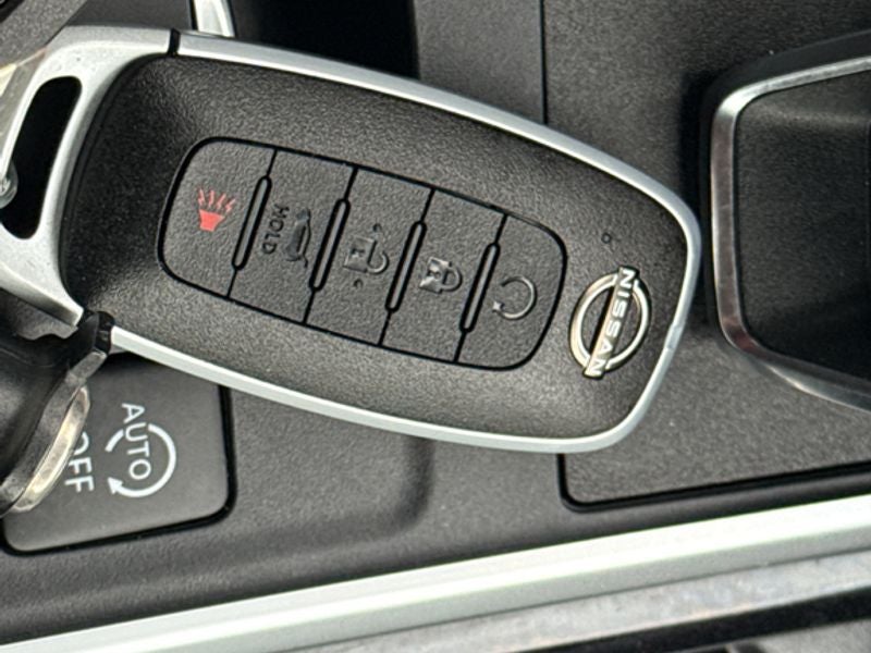 2024 Nissan Pathfinder SL 4WD