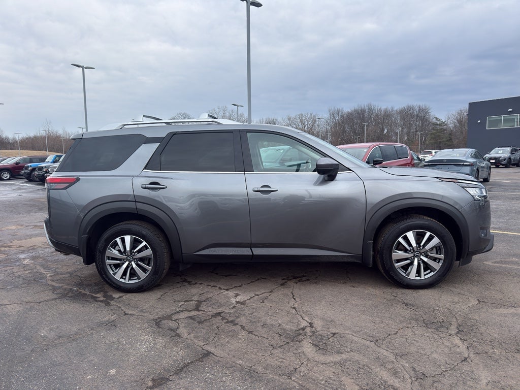 2024 Nissan Pathfinder SL 4WD