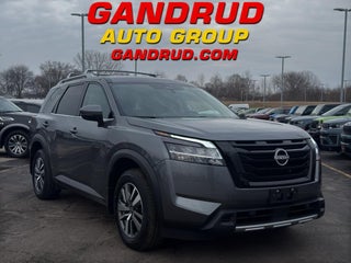 2024 Nissan Pathfinder SL 4WD