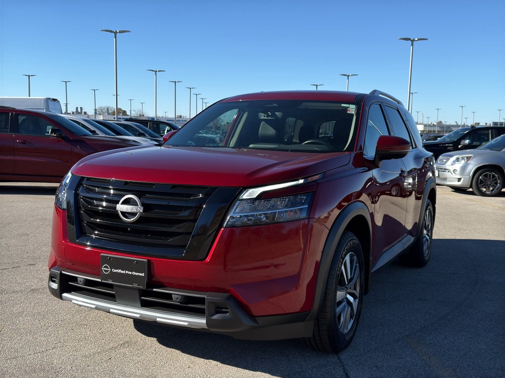 2023 Nissan Pathfinder SL 4WD