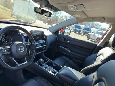 2023 Nissan Pathfinder SL 4WD