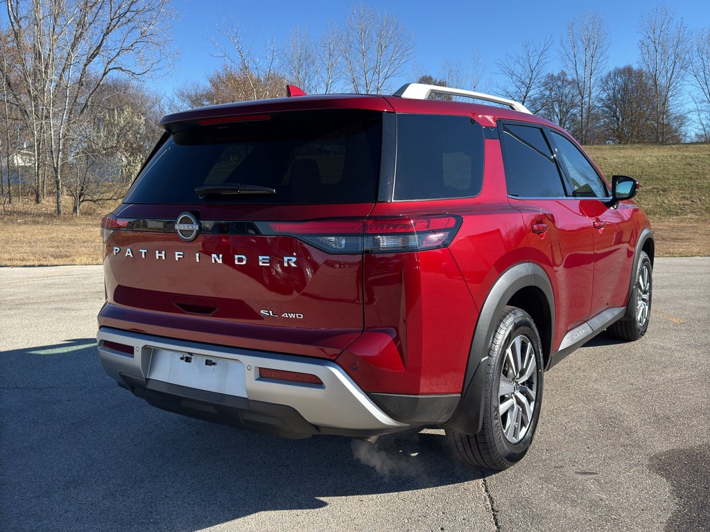 2023 Nissan Pathfinder SL 4WD