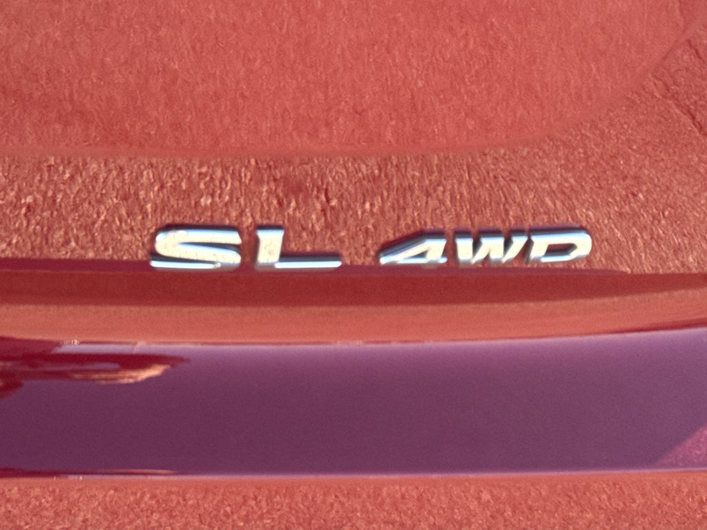 2023 Nissan Pathfinder SL 4WD