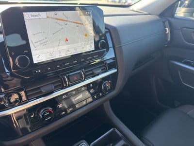 2025 Nissan Pathfinder SL 4WD