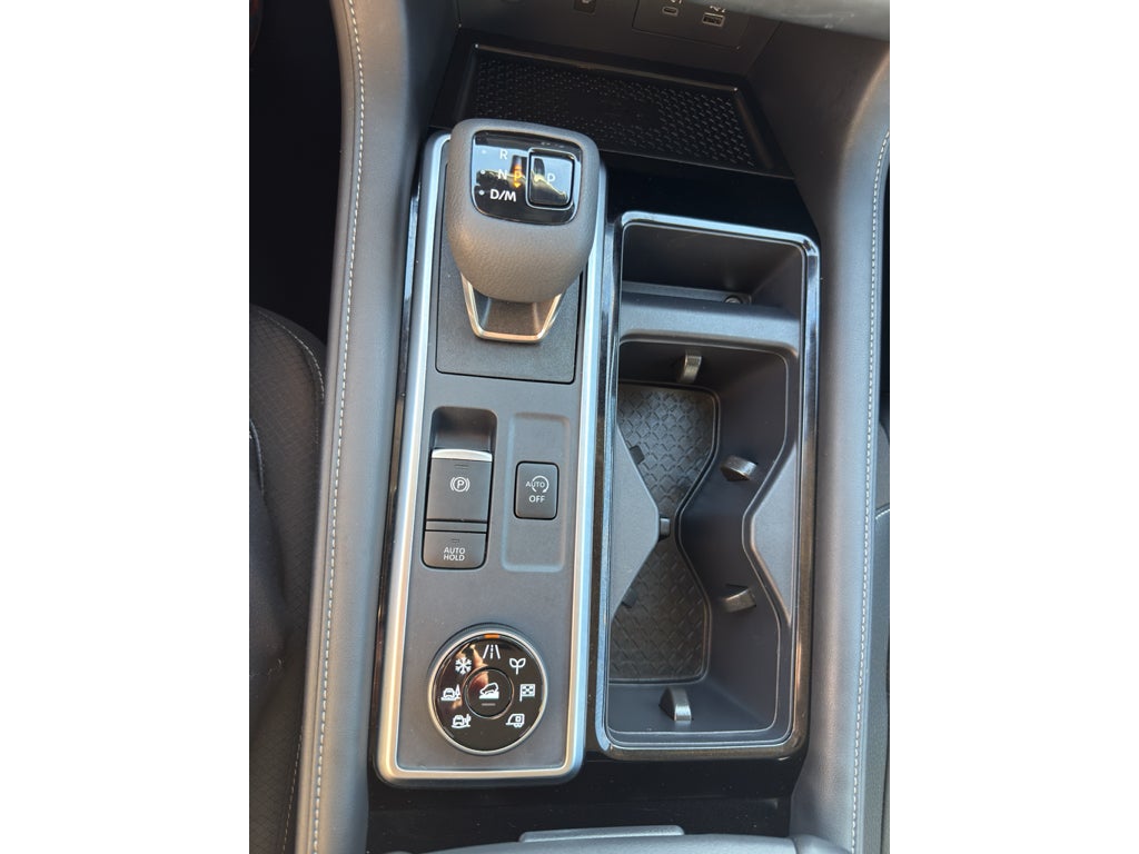 2025 Nissan Pathfinder SL 4WD