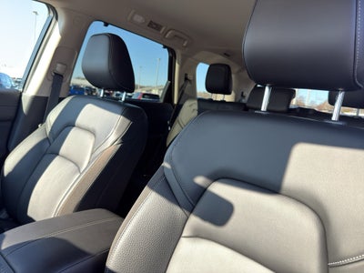 2025 Nissan Pathfinder SL 4WD